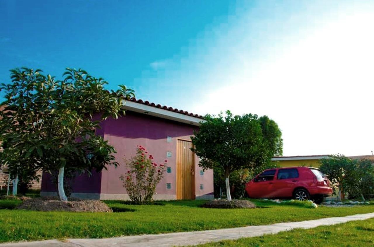Hotel Villa Kitzia Huacho Bagian luar foto